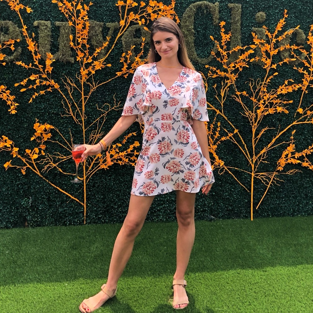 Rose print flowy sleeve white minidress